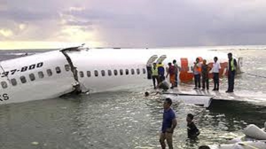 ১৮৮ আরোহী নিয়ে সমুদ্রে বিধ্বস্ত ইন্দোনেশিয়ার বিমান