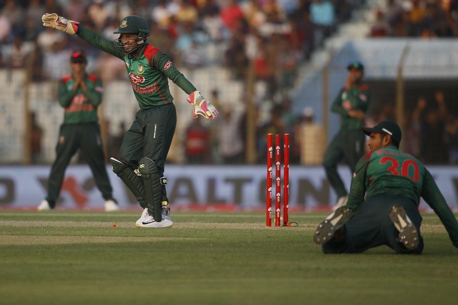 অন্য রকম এক ডাবল সেঞ্চুরির কীর্তি গড়লেন মুশফিকুর রহিম।