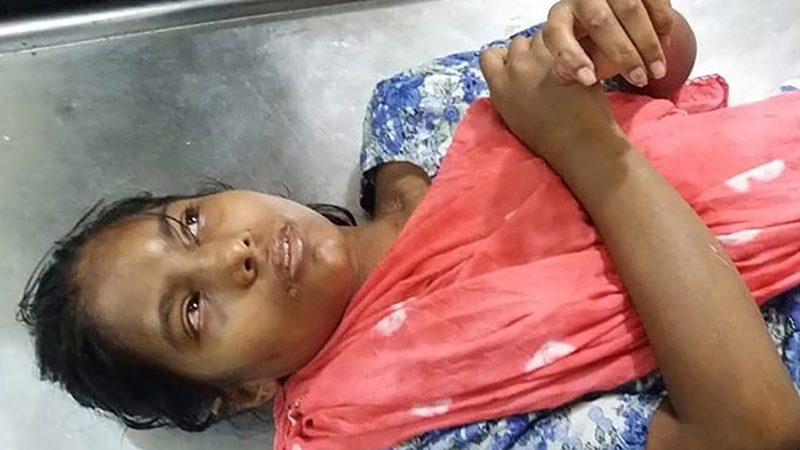 রাজধানীর বংশালে এক গৃহকর্মীকে নির্যাতনের অভিযোগে গৃহকর্তাকে আটক করেছে পুলিশ।