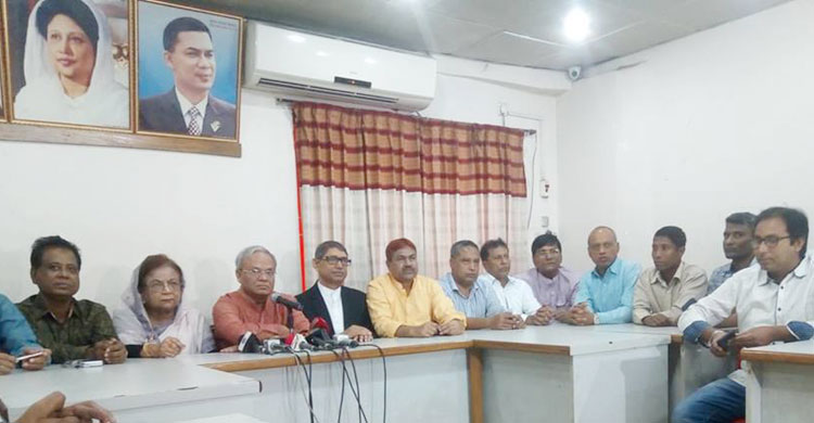 সিইসি ও ইসি সচিব দুজনই শেখ হাসিনার মনোবাঞ্ছা পূরণে নিরন্তর কাজ করছেনঃ রিজভী।