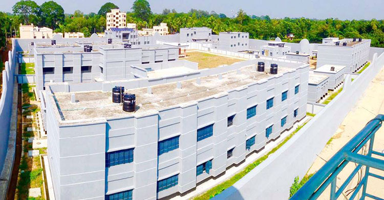 ফেনীতে নবনির্মিত জেলা কারাগার উদ্বোধন করেছেন প্রধানমন্ত্রী শেখ হাসিনা।