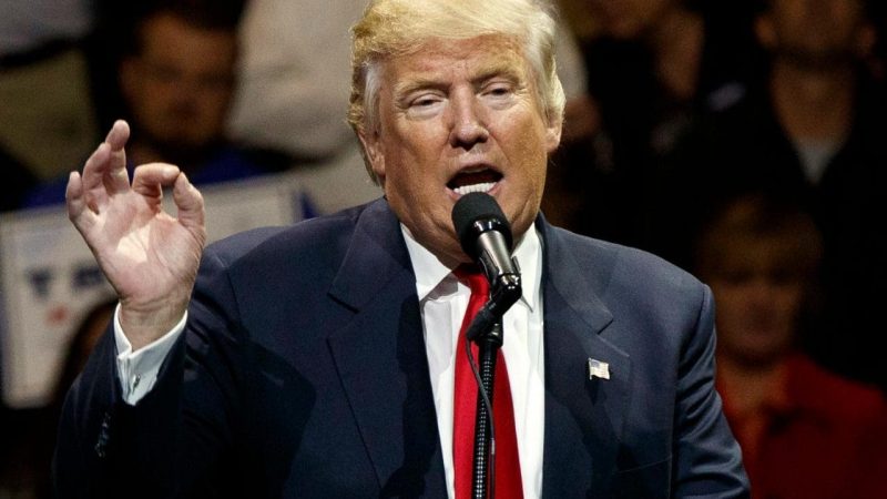 সিএনএন’র কাছে হেরে গিয়ে ফের সাংবাদিকদেরকে হুমকি ট্রাম্পের