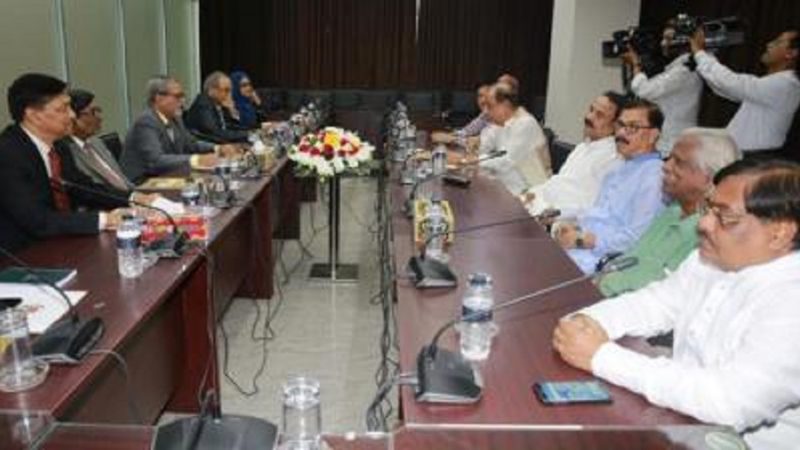 ফের নির্বাচন পেছানোর পক্ষে-বিপক্ষে