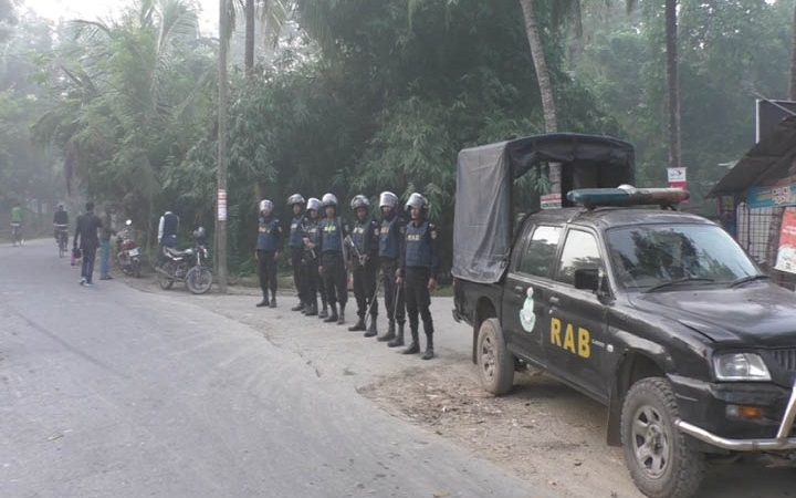 ঝিনাইদহে জঙ্গি আস্তানায় র্যাবের অভিযান