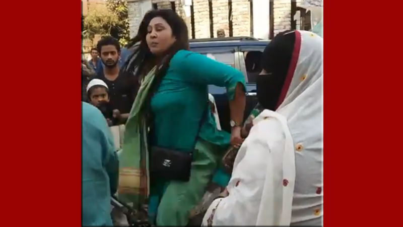 জনসম্মূখে ‘পুরুষ নির্যাতন’, ভিডিও ভাইরাল