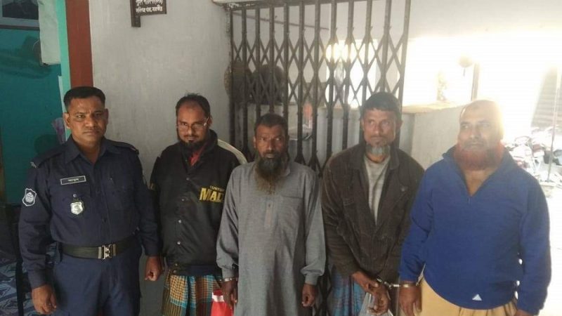 পুলিশের বিশেষ অভিযানে সাতক্ষীরায় আটক-৭৯