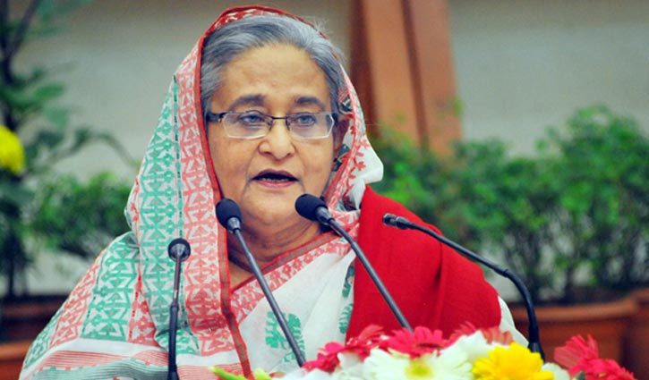 দেশসেবায় নৌকায় ভোট চাইলেন শেখ হাসিনা