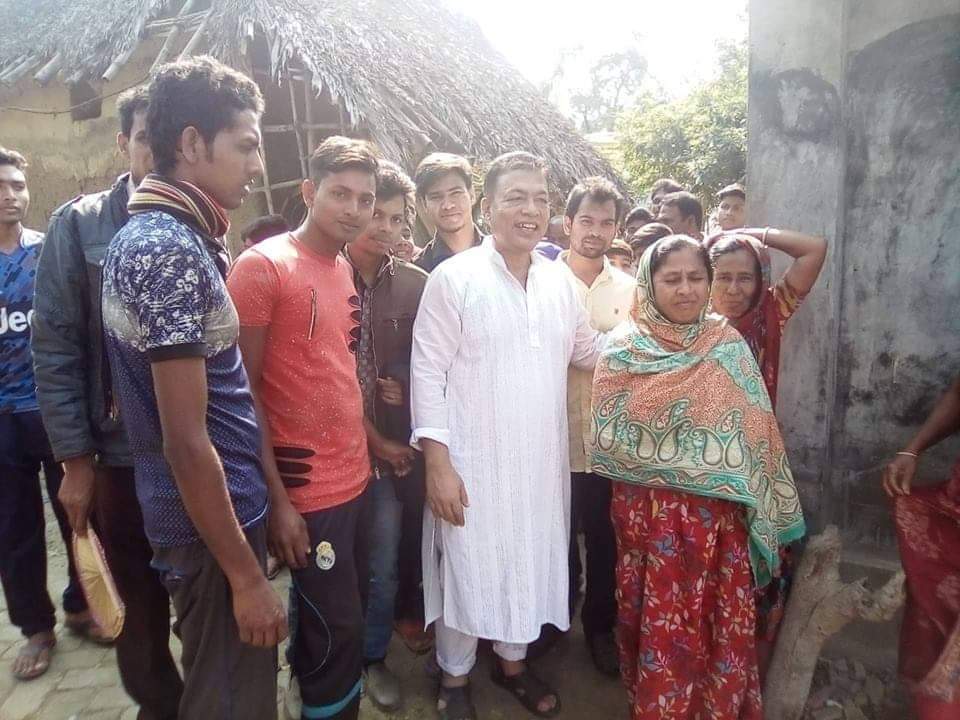 সাতক্ষীরা ৩ আসনে ডাঃ শহিদুল   আলমের দিনভর গনসংযোগ