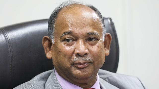 ট্রেনের টিকিট কিনতে জাতীয় পরিচয়পত্র বাধ্যতামূলক!