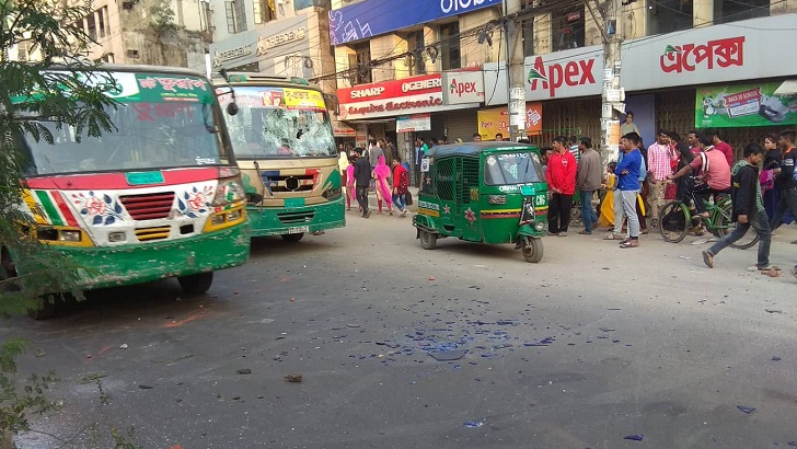 রাজধানীতে বাসচাপায় দুই তরুণী নিহত