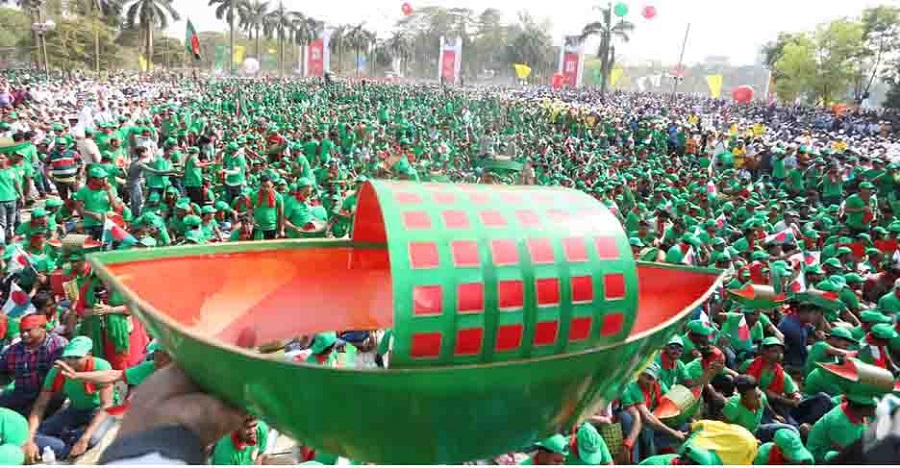 ‘জয় বাংলা’ স্লোগানে মুখর সোহরাওয়ার্দী উদ্যান