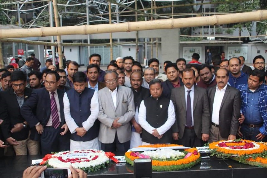 সাবেক স্বাস্থ্য মন্ত্রী ডা: রুহুল হক এমপি’র বঙ্গবন্ধুর প্রতিকৃতিতে শ্রদ্ধাঞ্জলি