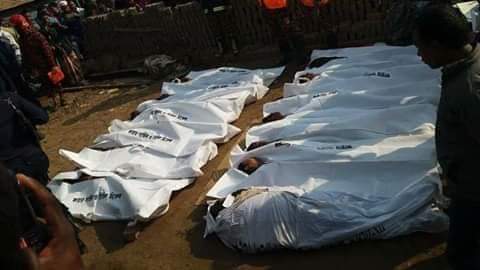 কয়লাবাহী ট্রাক উল্টে ১৩ জন ঘুমন্ত শ্রমিক নিহত !