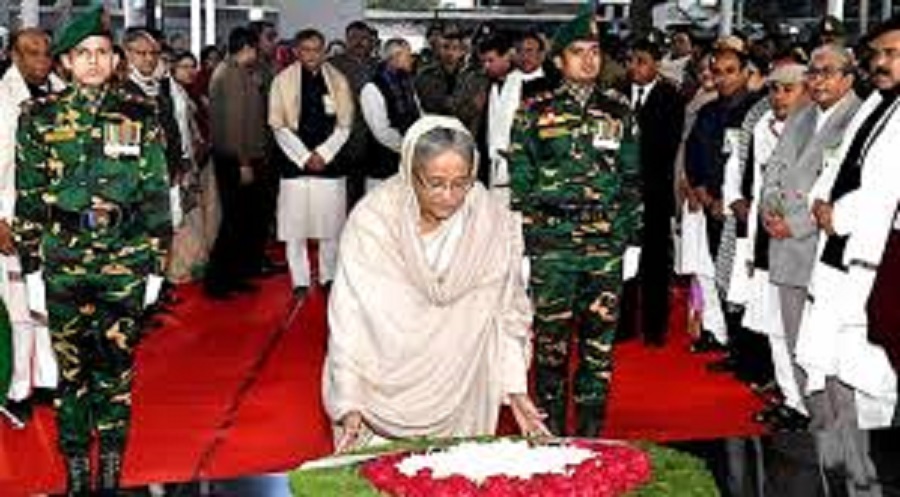 বঙ্গবন্ধুর প্রতিকৃতি ও জাতীয় স্মৃতিসৌধে প্রধানমন্ত্রীর শ্রদ্ধা নিবেদন