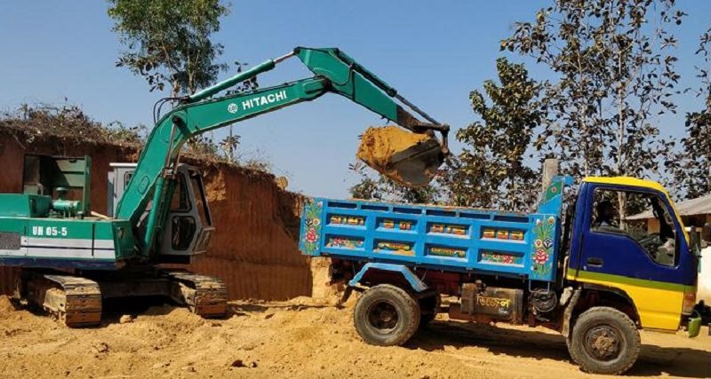 পাহাড়ের মাটি দিয়েই এলজিইডি’র রাস্তা!
