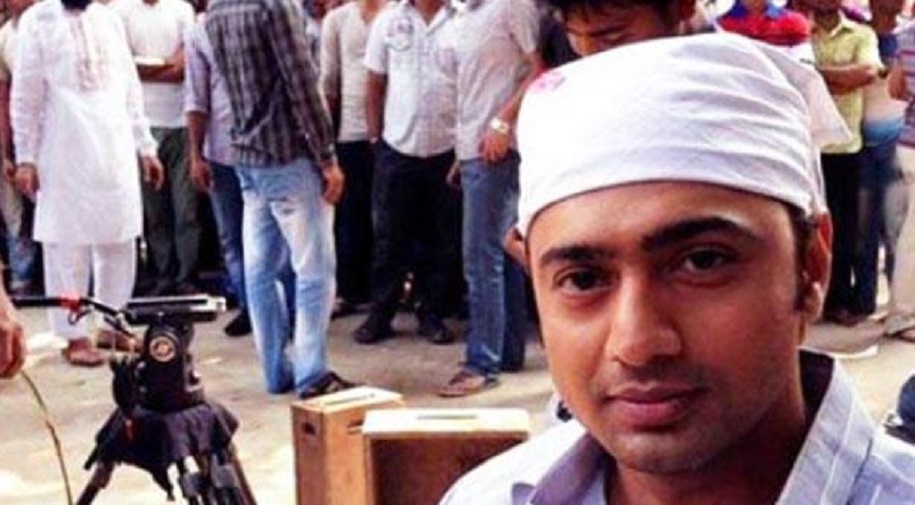 ‘নায়ক দেব মারা গেছেন’