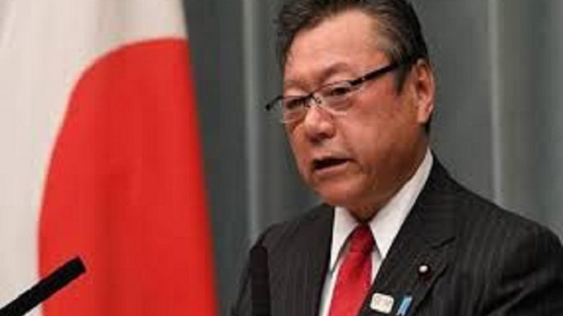 তিন মিনিট দেরি প্রকাশ্যে ক্ষমা চেয়েছেন জাপানের মন্ত্রী