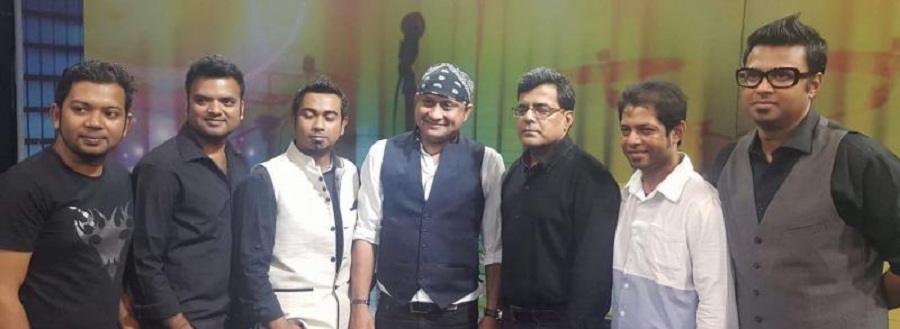 যুক্তরাষ্ট্র থেকে ফিরেই ব্যস্ত টুটুল।