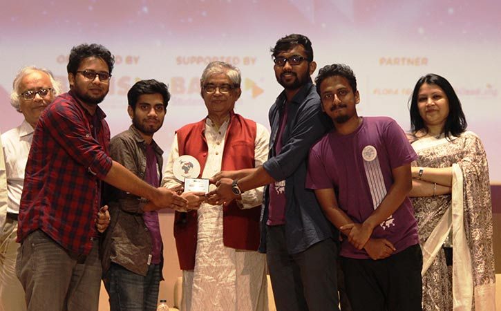 চাঁদে হাঁটা সহজ করে দিলো বাংলাদেশি তরুণরা!