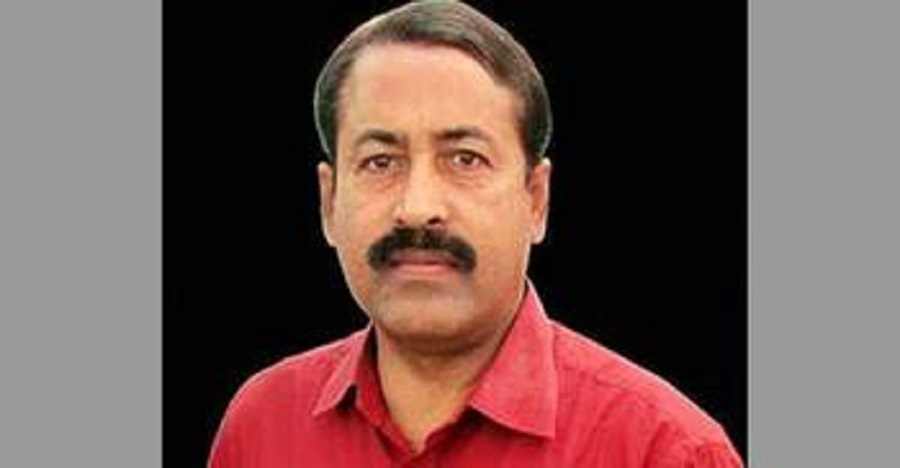 বিনা প্রতিদ্বন্দ্বিতায় চেয়ারম্যান হলেন কোটিপতি স্কুলশিক্ষক