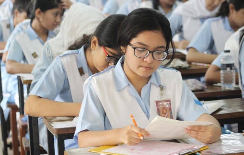 এসএসসি ও সমমানের পরীক্ষা শুরু