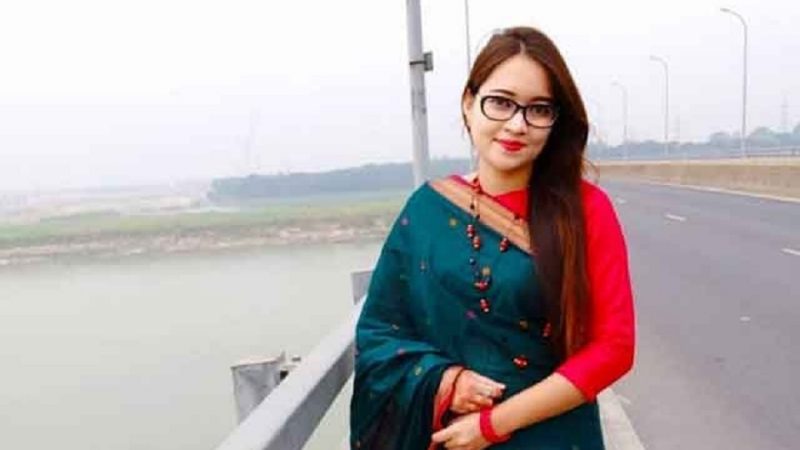 বসন্তবরণে বের হয়ে ট্রাকে পিষ্ট মেডিকেল ছাত্রী