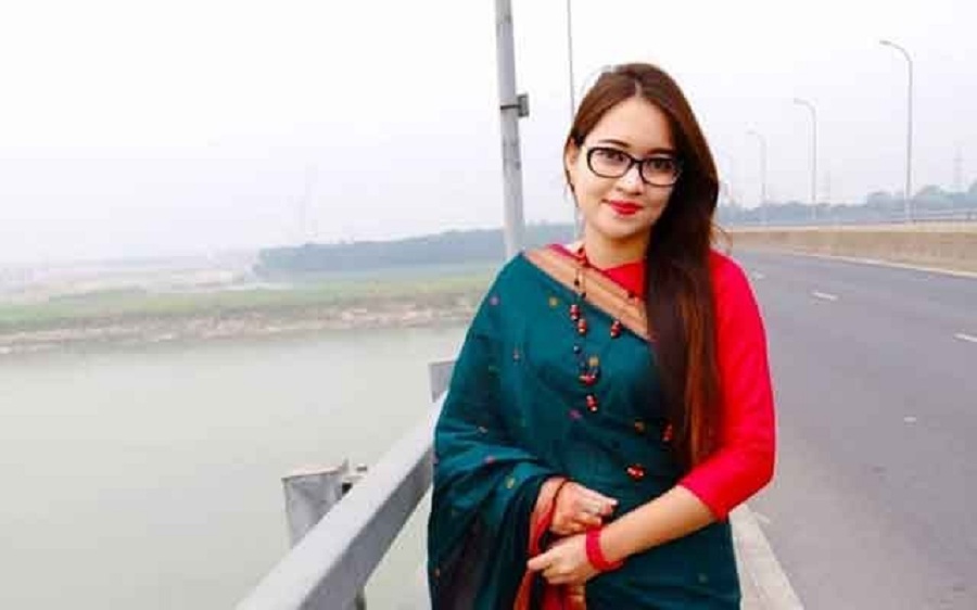 বসন্তবরণে বের হয়ে ট্রাকে পিষ্ট মেডিকেল ছাত্রী