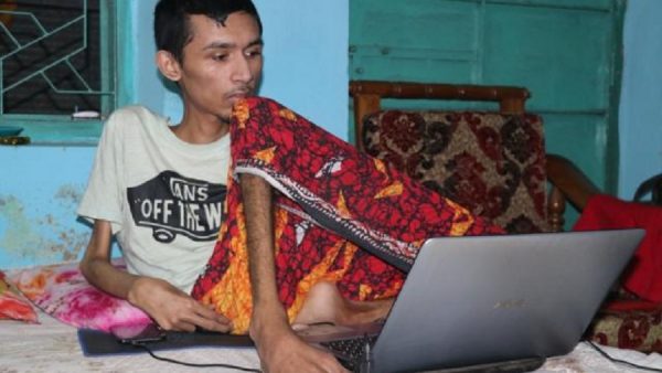 ‘বিছানা-বন্দী’ সংগ্রামী জীবন থেকে সফল ফ্রিল্যান্সার