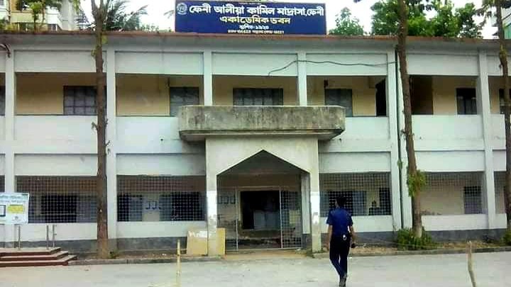 ফেনীতে ভোট কেন্দ্র ফাঁকা!