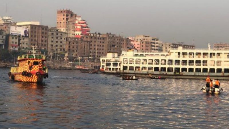 বুড়িগঙ্গায় নৌকাডুবি, ১ লাশ উদ্ধার, নিখোঁজ ৫