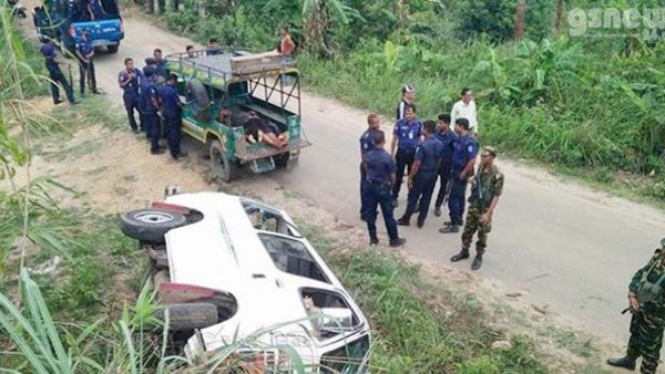 পাহাড়ে রক্তের নেশা,