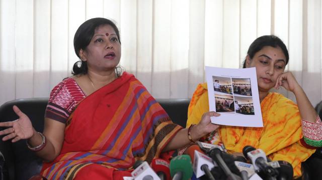 ছাত্রীদের হেনস্তার বিষয়ে জানেন না প্রভোস্ট !