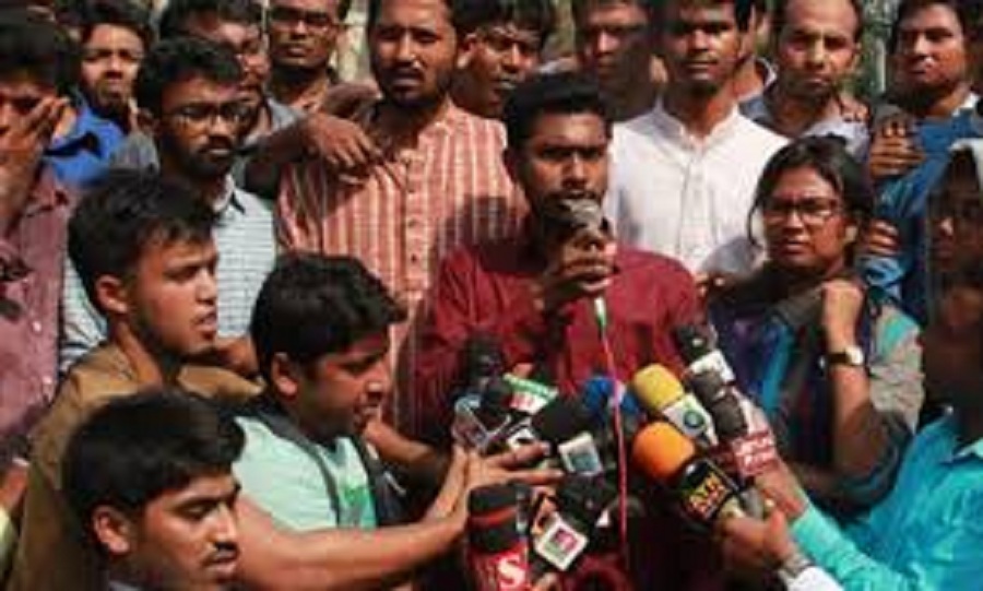 চার সুরে একদিনেই কথা বললেন ভিপি নুর