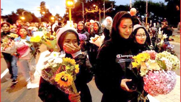 ক্রাইস্টচার্চের হামলা: ভালোবাসা আর সাহায্য নিয়ে মুসলিমদের পাশে ইহুদি-খ্রিষ্টান-শিখ সবাই