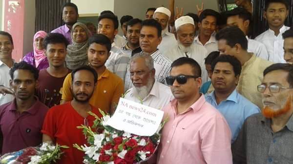 চরসাহাভিকারী উচ্চ বিদ্যালয়ের সভাপতি ডাঃ আবদুল হক
