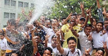 এইচএসসি পরীক্ষার পাসের হার বেড়েছে ৭.২৯%