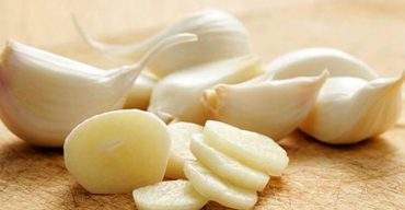 যৌবনকে ফিরিয়ে দেবে রসুন!