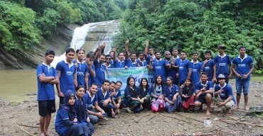 উৎসবের আমেজে সম্পন্ন হলো জিএস ইনস্টিটিউট’র আনন্দ ভ্রমণ