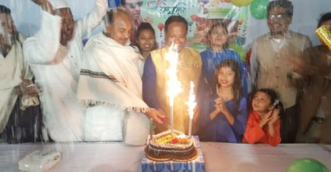 চেয়ারম্যান খোকনের জন্মদিনে নেতাকর্মীদের ফুলেল শুভেচ্ছা