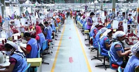 চট্টগ্রামে খুলে দেয়া হলো শতাধিক কারখানা