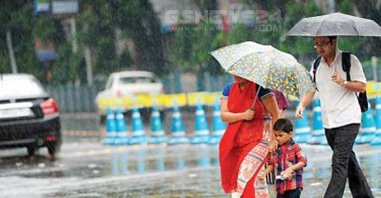 বৈশাখী বৃষ্টিতে রোজাদারদের মাঝে স্বস্তি, স্বস্তি করোনাতেও!