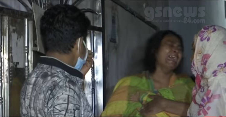 করোনা সঙ্কটে এক মাসের ভাড়া দিতে না পারায় বের করে দিলেন