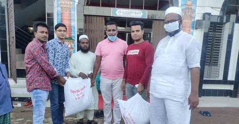 সোনাগাজীর ৫১০টি মসজিদের ইমাম-মুয়াজ্জিনকে উপহার দিলেন- নিজাম হাজারী এমপি