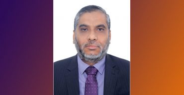 টাইপিস্ট থেকে কোম্পানি সচিব! তিন বছরে তিন পদোন্নতি!!