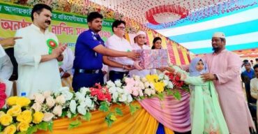 ধর্মচর্চায় অনন্য উদ্যোগ: নবাবপুরে ২৯৪ শিশুকে দেওয়া হলো বাইসাইকেল