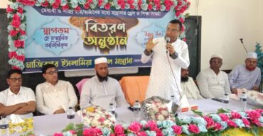 নাজিরপুর ইসলামিয়া দাখিল মাদ্রাসায় মেধাবী ও দরিদ্র শিক্ষার্থীদের মাঝে শিক্ষা উপকরণ বিতরণ